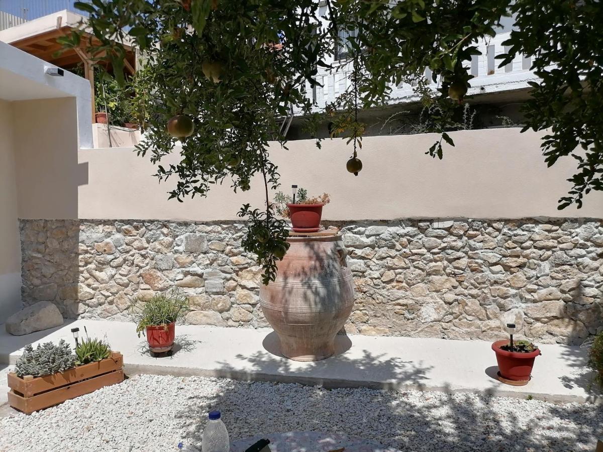 Lemon Tree House Villa Каливес Екстериор снимка